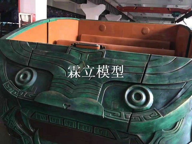 深圳普樂(lè )方定制黑暗乘騎仿真艙體